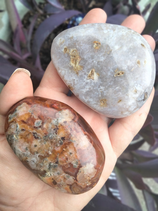 Flower Agate Palmstone
