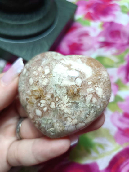 Flower Agate Crystal Heart Carving