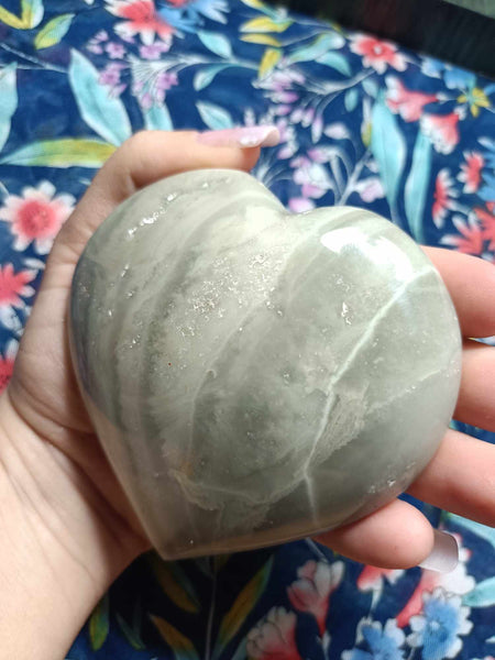 Gray Ocean Jasper Crystal Heart Carving