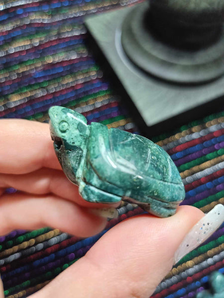 Moss Agate Sea Turtle carving