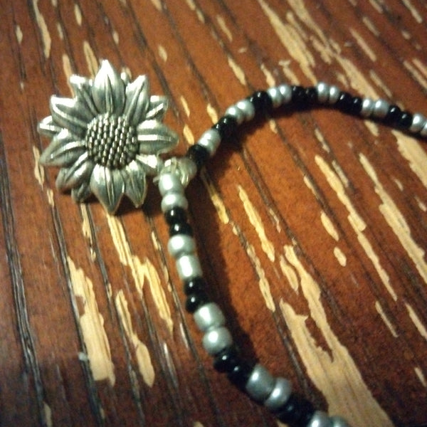 Beaded Bracelet sunflower charm by Peacemade