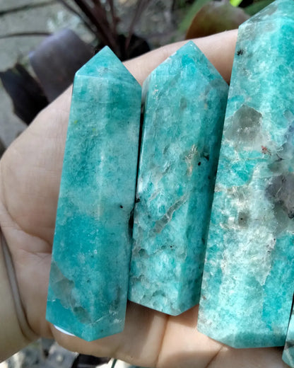 Amazonite Point with quartz deposit