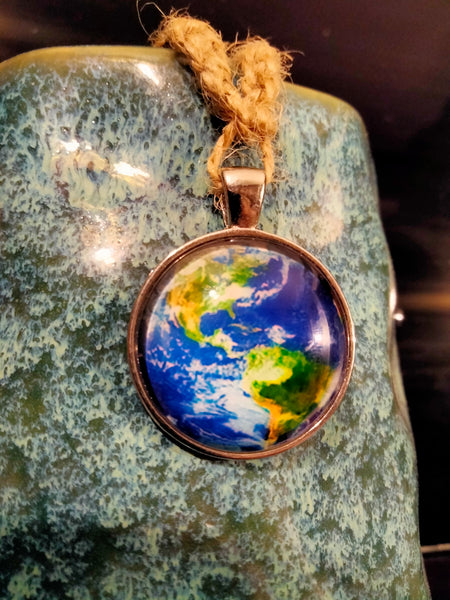 Hippie Hemp Necklace with Earth pendant by Peacemade