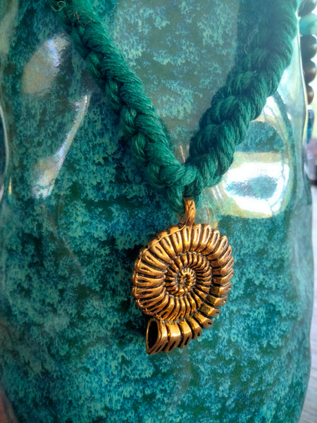 Green Hemp Mawana Shell Pendent Necklace by Peacemade