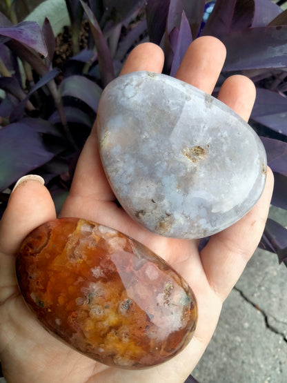 Flower Agate Palmstone