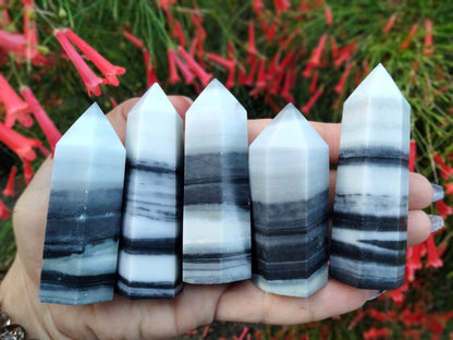 Yin and Yang Calcite