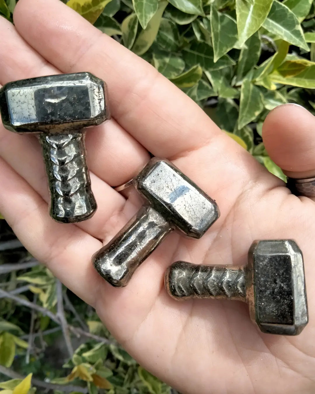 Thor's hammer pyrite fool's Gold carving – Orender Gardens