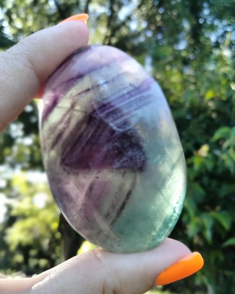 Rainbow fluorite Palmstone