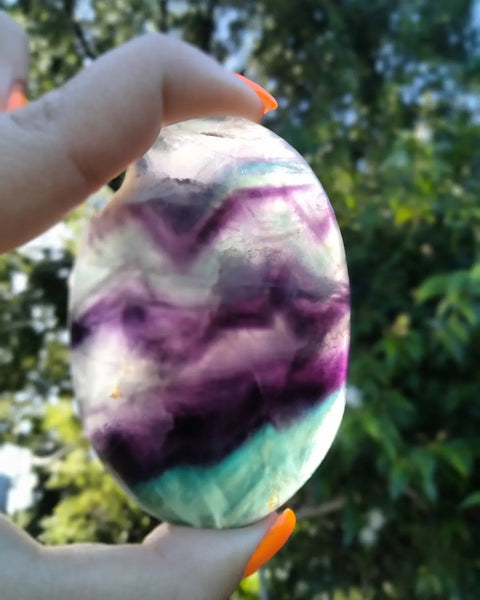 Rainbow fluorite Palmstone