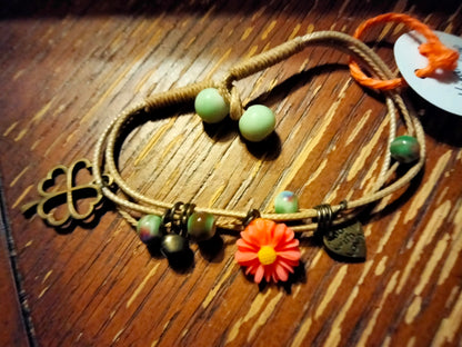Toggle Bracelet with four leaf clover charm by Peacemade