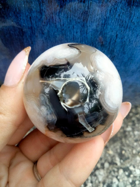 Black laced flower agate Sphere N