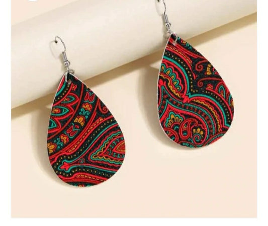 Peacemade teardrop hippy earring Paisley